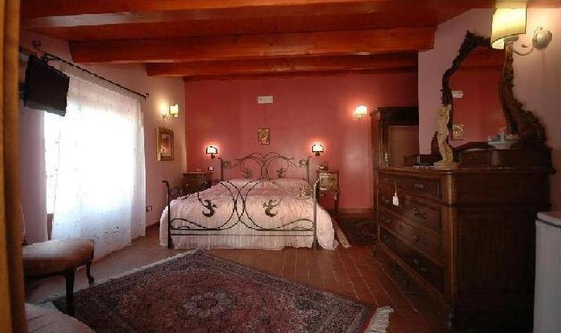 B&B La Ginestra Чивита Екстериор снимка